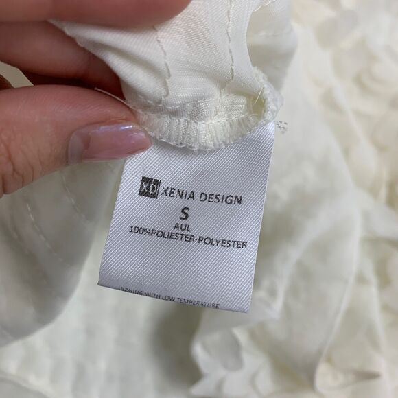 XD Xenia Design Top Womens S Small Cream Appliqué Petal Asymmetrical Boat Neck - Picture 10 of 13